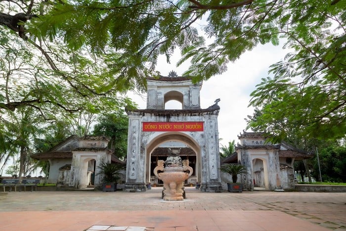 Đền Bạch M&atilde; ở Thanh Chương Nghệ An