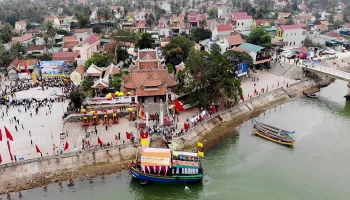 Bốn ng&ocirc;i Đền Thi&ecirc;ng Nhất Xứ Nghệ: Nhất Cờn, nh&igrave; Quả, tam Bạch M&atilde;, tứ Chi&ecirc;u Trưng