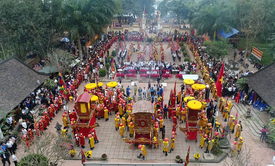 Đền Quả Sơn ở Đ&ocirc; Lương Nghệ An thờ Uy Minh Vương L&yacute; Nhật Quang