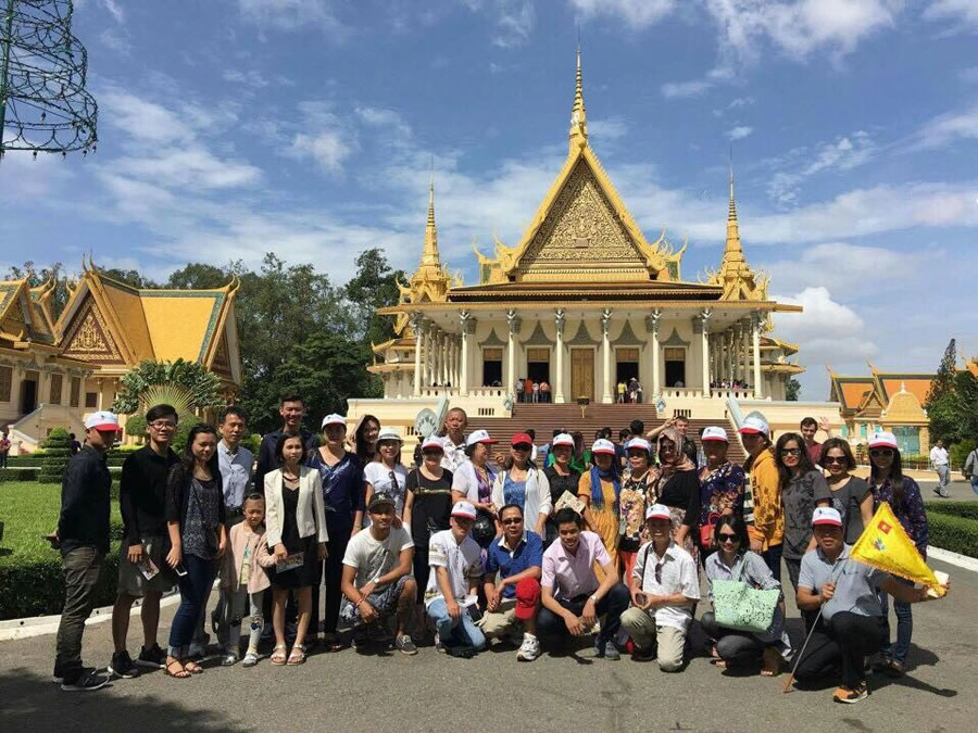 Cho thuê xe du lịch Vinh Hà Tĩnh đi Vientiane Lào